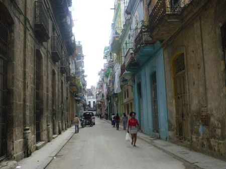 2016-04-15-1460730012-5907258-Havana.Vieja.jpg