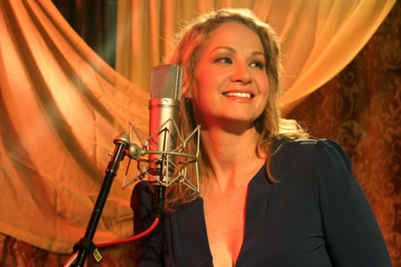 Grammy-Nominated Singer Joan Osborne Was Uncomfortable with Fame -- And ...