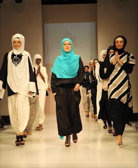 2016-04-19-1461070076-7387668-Islamic_fashion1.jpg