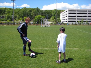 2016-04-20-1461176857-7958250-red_bulls_3_Lionel_playing.jpg