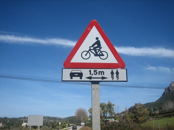 2016-05-01-1462120857-3058305-CyclingRoadSign.jpg