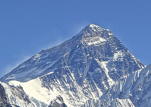 2016-05-03-1462289944-2081423-512pxMt._Everest_from_Gokyo_Ri_November_5_2012_Cropped.jpg