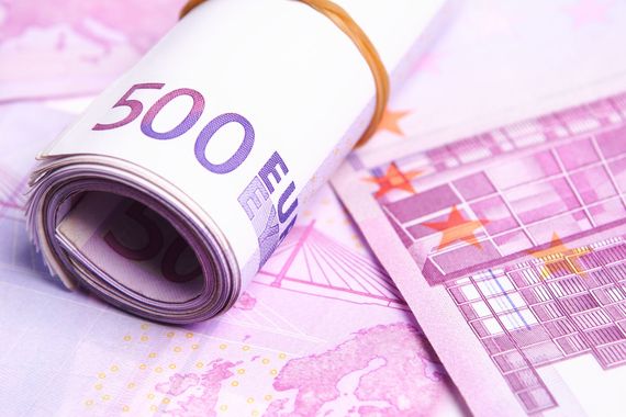 2016-05-06-1462528191-4585867-500Euro_Bndel.jpg
