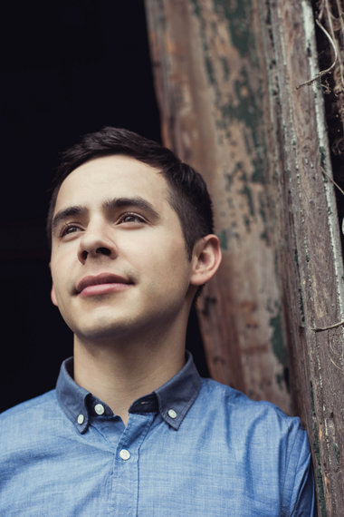 2016-05-27-1464359847-7964560-david_archuleta.jpg