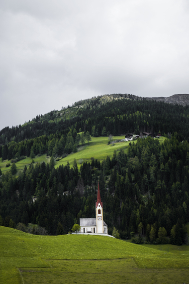 2016-05-29-1464512326-8911265-DolomitesChapelS5LR.jpg