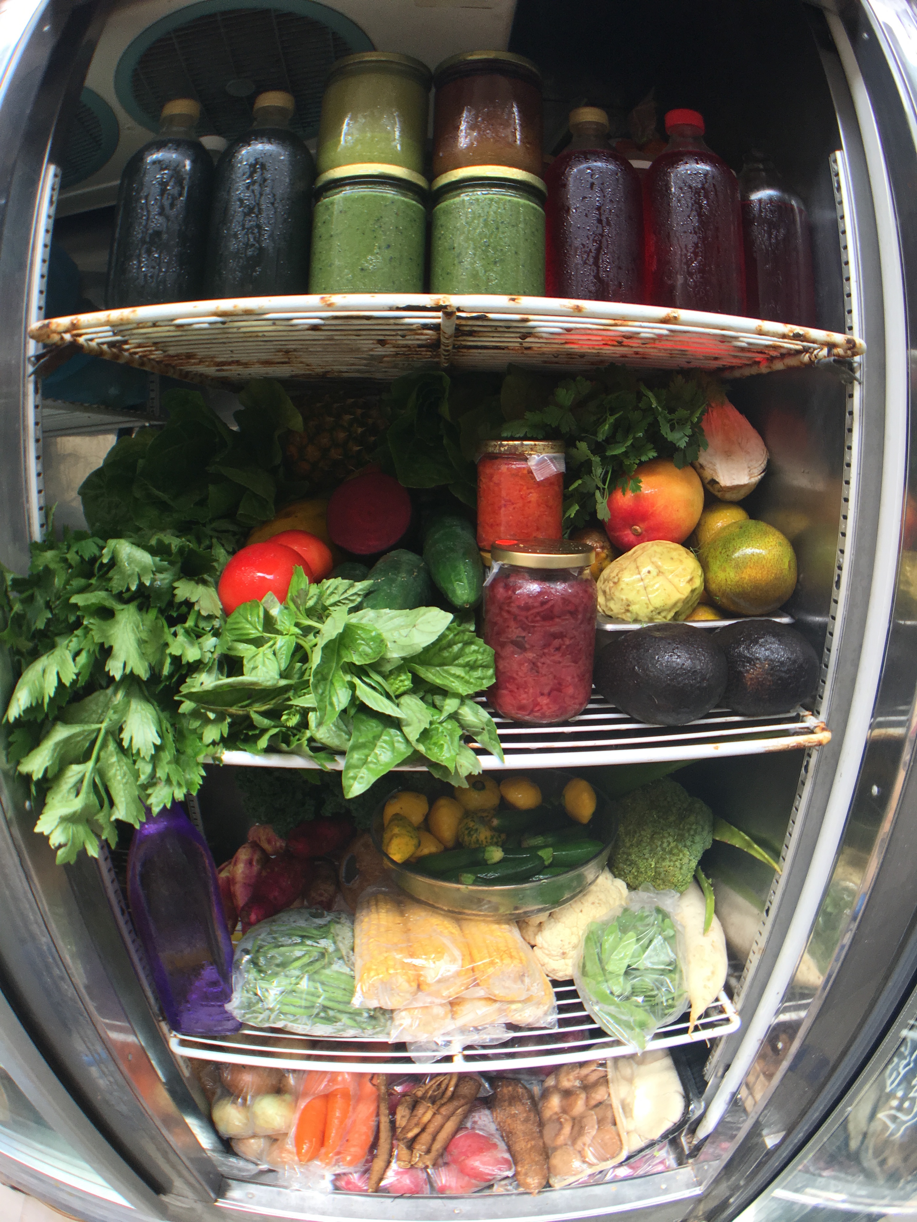 What Gisele Bundchen's Private Raw Master Chef Keeps In Her Fridge | HuffPost Canada Life3024 x 4032