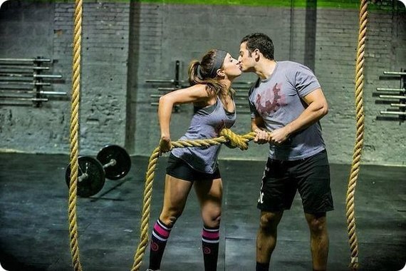 2016-06-02-1464907226-8152065-Crossfit_guide_to_dating.jpg