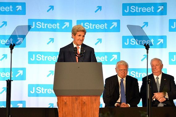 2016-07-11-1468246500-8504573-Secretary_Kerry_Delivers_Remarks_at_the_J_Street_2016_National_Gala_in_Washington_26431575752.jpg