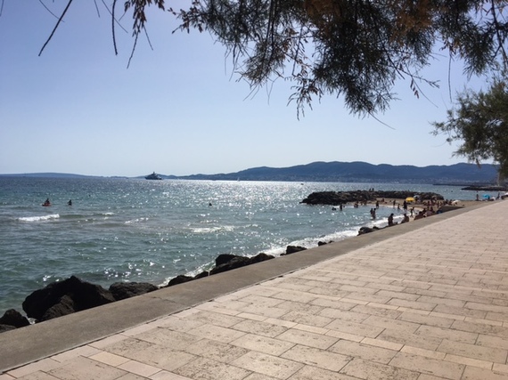 2016-07-12-1468337285-9117458-mallorcapromenade.jpg