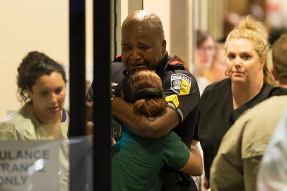 2016-07-13-1468442149-1823298-Nurses_DallasShooting.jpg