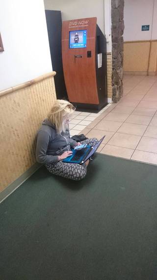 2016-07-22-1469213937-9373586-glamlaptop.jpg