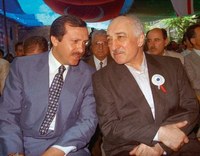 2016-07-26-1469549049-8682272-ErdojanGulen4.jpg