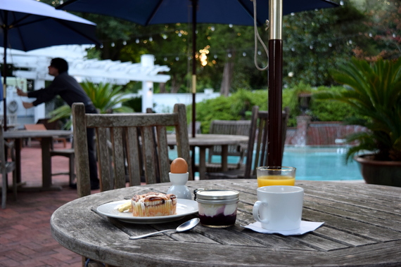 2016-07-26-1469564641-9241034-Poolsidebreakfast.JPG