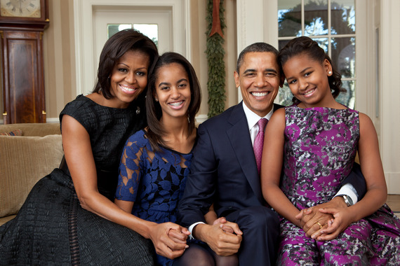 2016-07-27-1469611761-2510168-Barack_Obama_family_portrait_2011.jpg