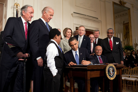 2016-07-31-1470001646-4941384-Obama_signs_health_care20100323.jpg