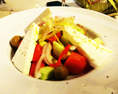 2016-08-01-1470018993-4679741-PlatCarrSaladegrecque.jpg