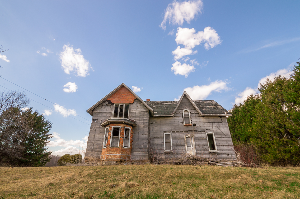 abandoned homes for sale