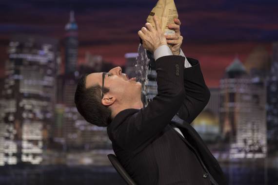 2016-08-16-1471369686-4205762-johnoliver.jpg