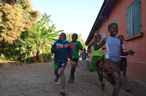 2016-08-25-1472141756-7716052-Mad_kids_race.jpg