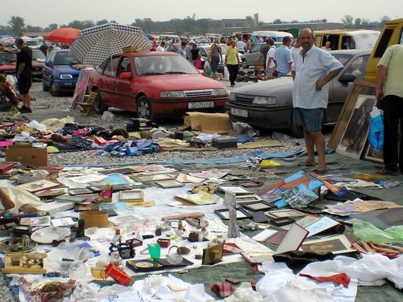 2016-09-01-1472724709-9909411-HreliFleaMarketZagrebbyKrunoslavKoprivnjak.jpg