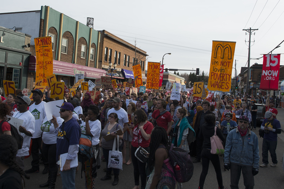 2016-09-01-1472764518-7139490-Strike_and_a_protest_march_for_a_15_minimum_wage_in_Dinkytown.jpg