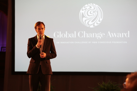 2016-09-03-1472888426-6968162-Welcome_remarks_by_KarlJohan_Persson_board_member_of_HM_Conscious_Foundation_and_CEO_of_HM_at_the_Global_Change_Award_2015.JPG
