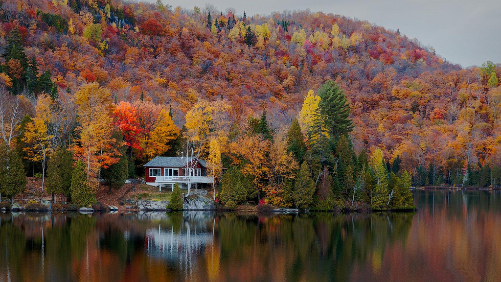 5 Perfect Places To Watch The Fall Colours In Canada | HuffPost Canada