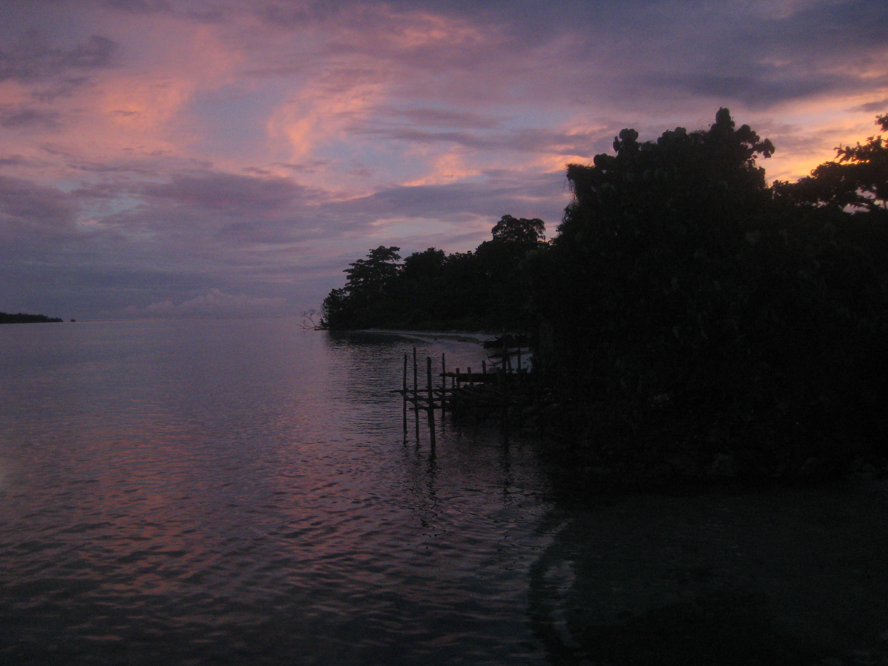 Random Sunsets Around the World - Part 1, Pacific Islands - Sinking Low ...