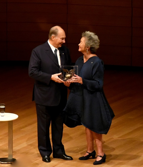 His Highness the Aga Khan accepts the Inaugural Adrienne Clarkson Prize for Global Citizenship from Former Governor General of Canada, Adrienne Clarkson