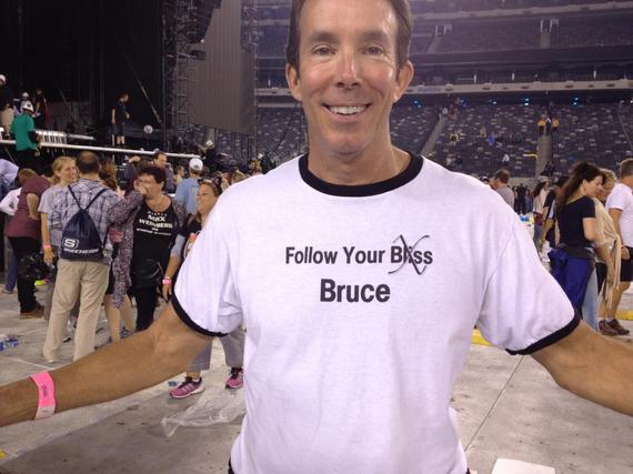 2016-09-23-1474667659-2558257-followyourBruce.jpg