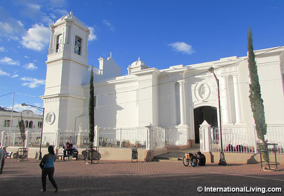 2016-10-09-1476022642-7555274-hpIglesiaCatedralSanPedroMatagalpaNicaragua.jpg