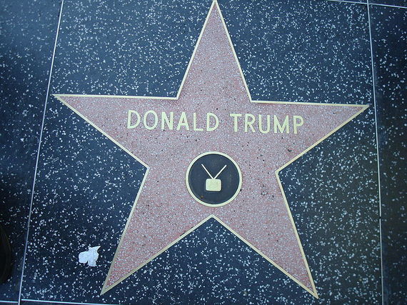 2016-10-12-1476245012-3802085-800pxDonald_Trump_star_Hollywood_Walk_of_Fame.JPG