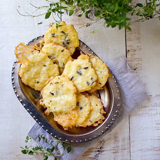 2016-10-17-1476705552-3054699-CheeseThymeCrackersgrainfreeandlowcarb.jpg