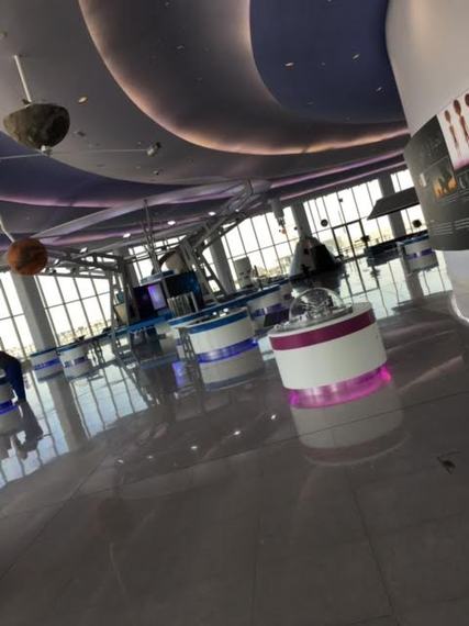 2016-10-25-1477421015-9845549-sharjahplanetarium.jpg