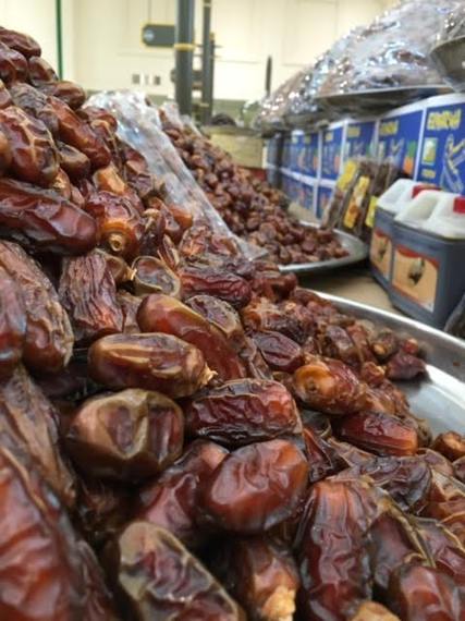 2016-10-25-1477421103-8223776-sharjahmarket.jpg