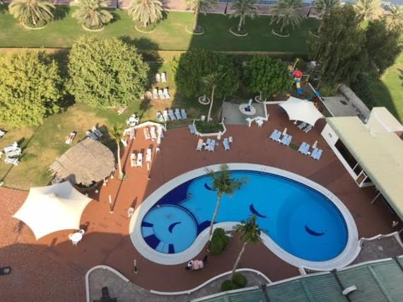 2016-10-25-1477421164-6867245-sharjahhotelprivate.jpg