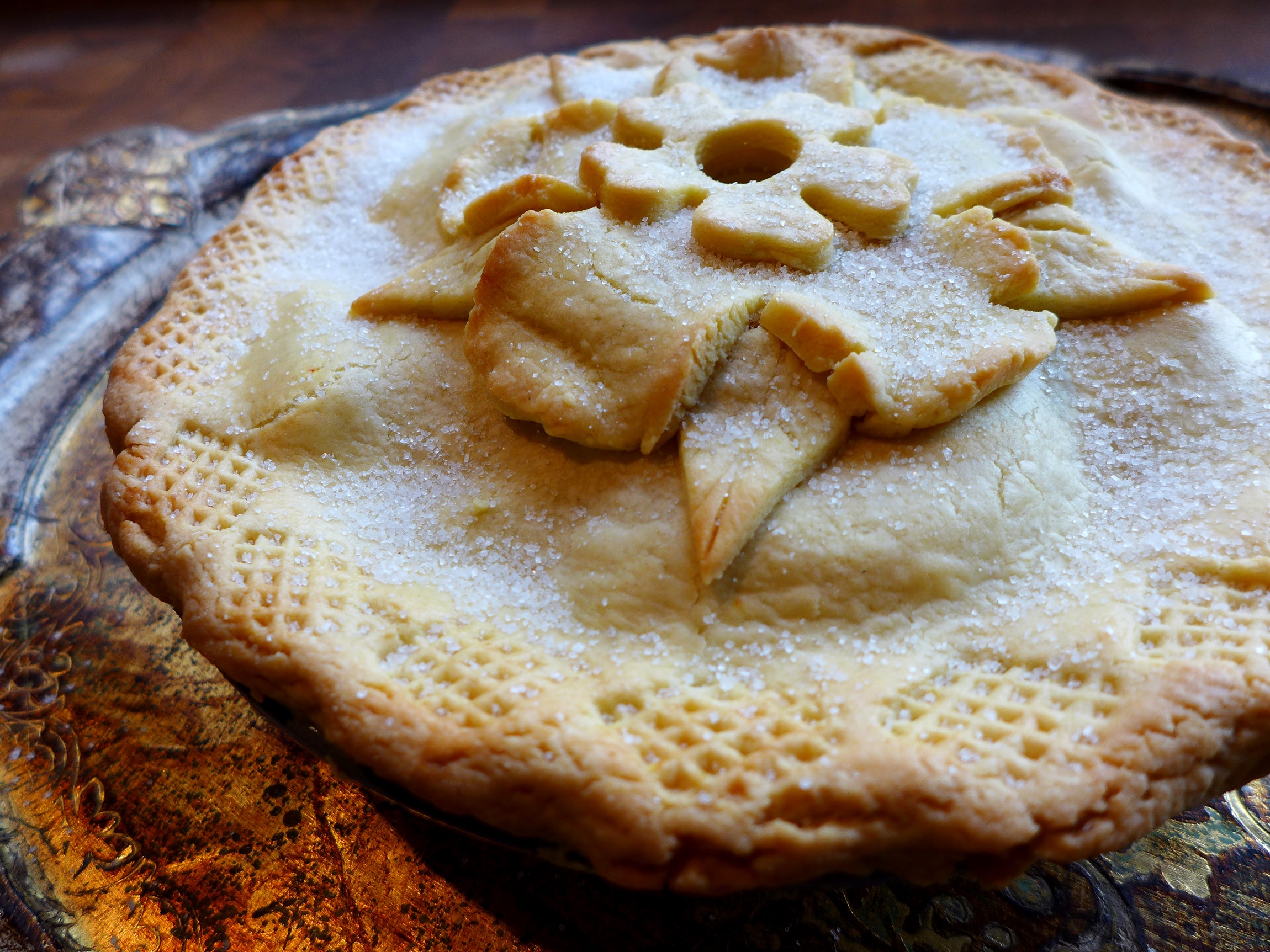 Tudor-Style Apple And Quince Pie  HuffPost UK