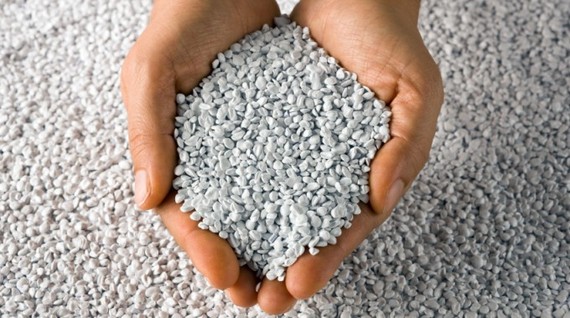 2016-11-08-1478564175-9405633-Plasgranplasticrecyclingpellets21680x380.jpg