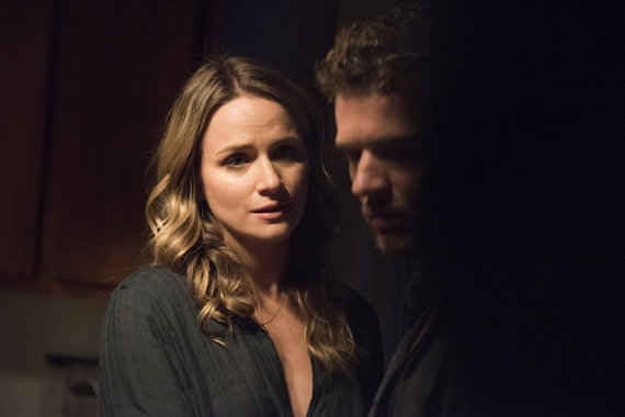 570px x 380px - Shantel VanSanten Says USA's new <i>Shooter</i> Scores a Bullseye -- and  She's a Tough Grader | HuffPost Entertainment