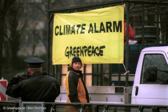 2016-11-16-1479296799-9942267-GreenpeaceBenDeiman.jpg