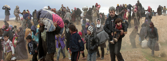 2016-11-18-1479473343-5490302-Syria_refugees_entering_Jordan_JordanTimes.jpg