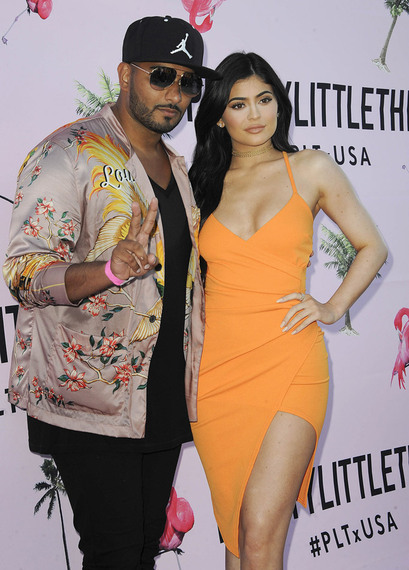 2016-11-30-1480470015-7940262-Umar_Kamani_and_Kylie_Jenner_at_the_launch_of_PrettyLittleThings_USA_flagship_store_2016.jpg