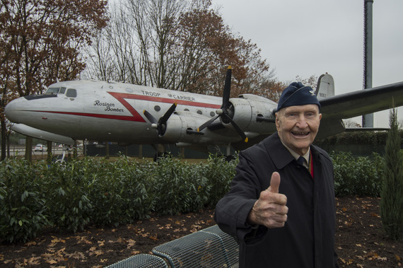 2016-11-30-1480472849-4015773-candybomber2Memorial.JPG