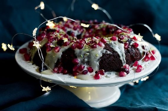 2016-12-16-1481846817-7548811-christmascake2.jpg