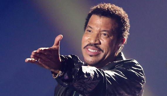 2016-12-29-1483026072-9783045-lionelrichie.jpg