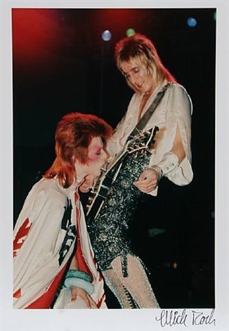 2017-01-18-1484729525-2736758-mickrockdavidbowieandmickronson.jpg