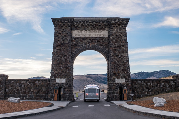 2017-01-18-1484772109-4445838-YellowstoneNationalPark002.jpg