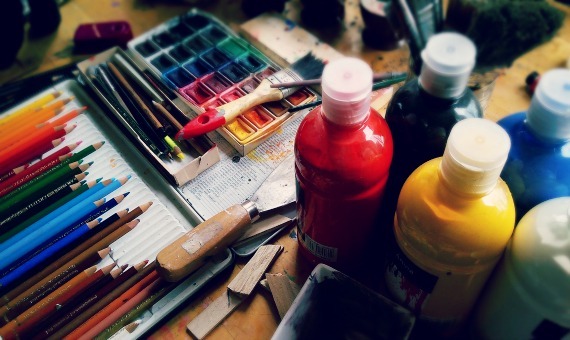 2017-02-13-1487005846-8026672-PaintingWithChildren.jpg