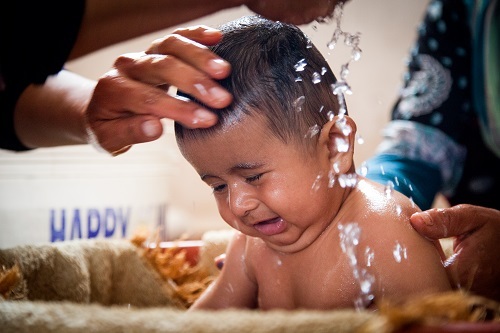 2017-03-21-1490107512-6195665-BabyBath.jpg