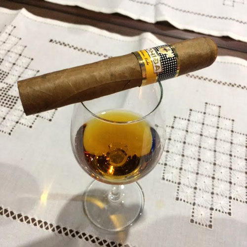 2017-04-05-1491391830-6618562-rum_cigar_union.jpg